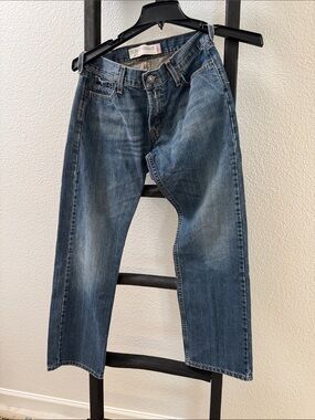 Levi's Slim Straight Jeans in Faded Blue